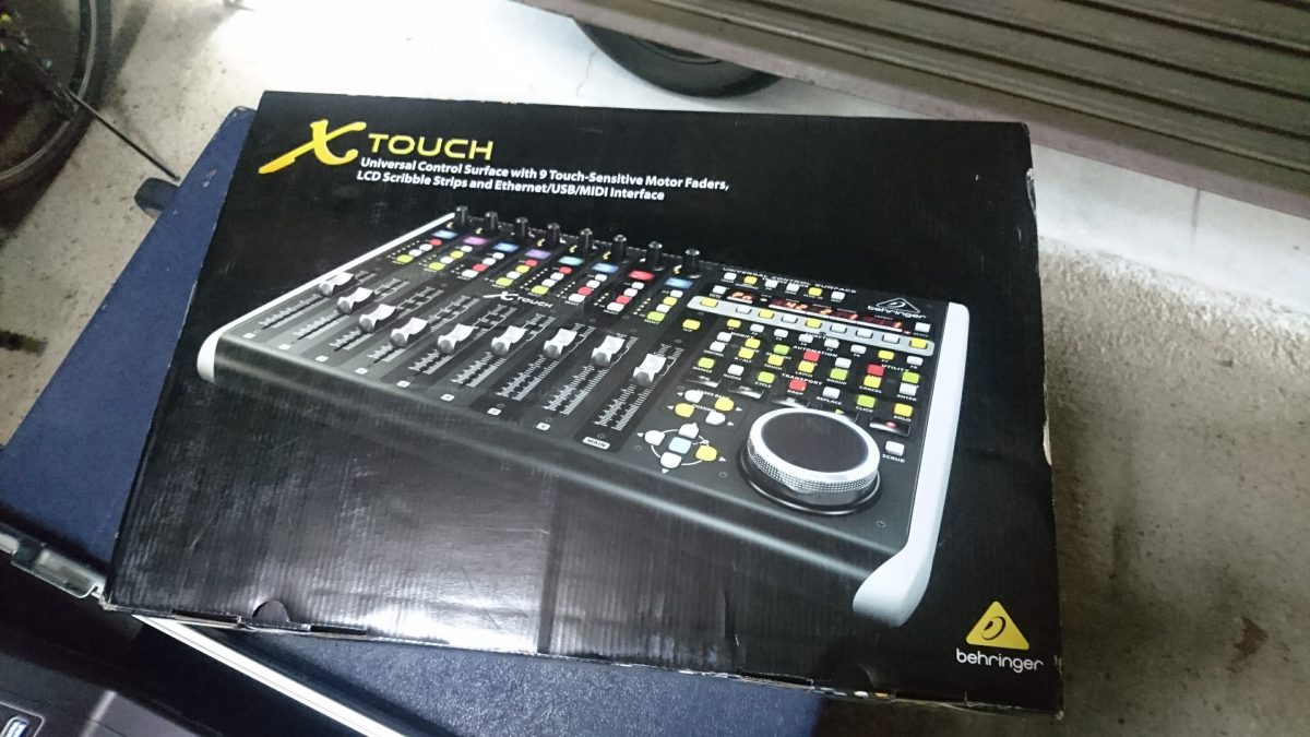 X-TOUCH　フィジカルコントローラー-